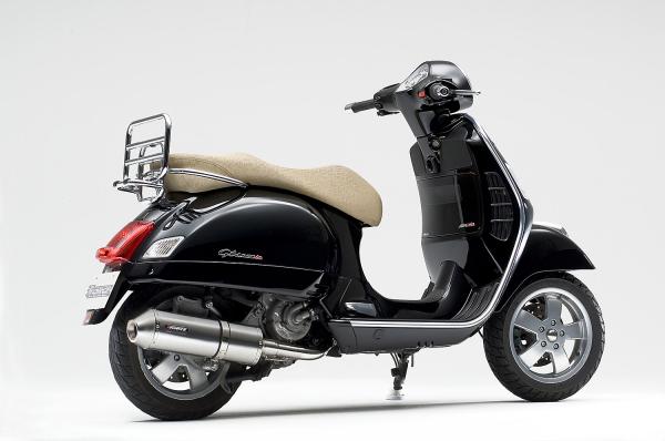 New Vespa GTS Has Been Modified To Be Smartphone Compatible