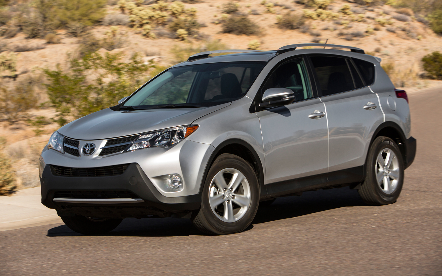 TOYOTA RAV4 Review and photos