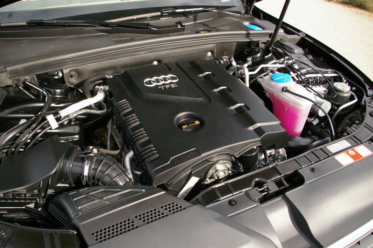 AUDI A 5 engine