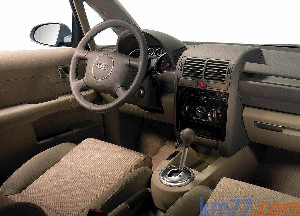 AUDI A2 1.2 interior