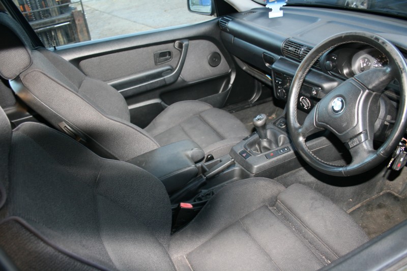 BMW 3 COMPACT interior