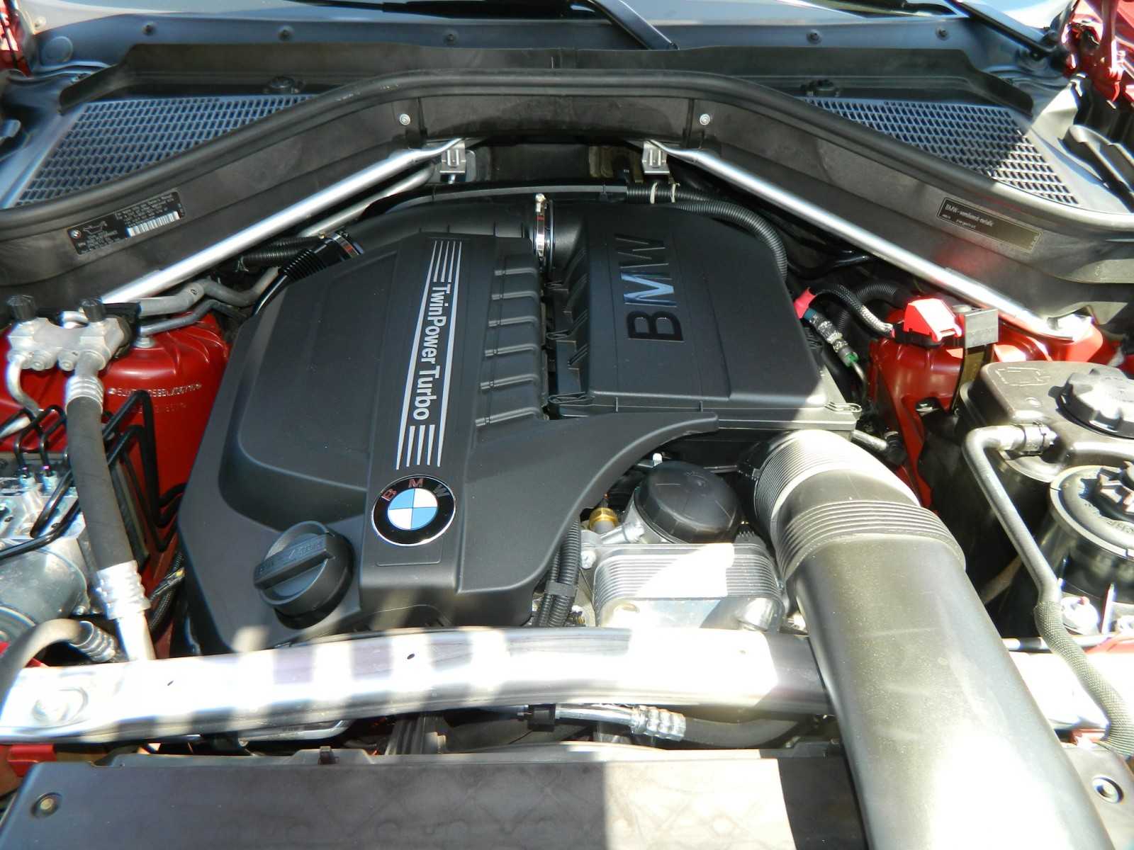 BMW X6 35I red