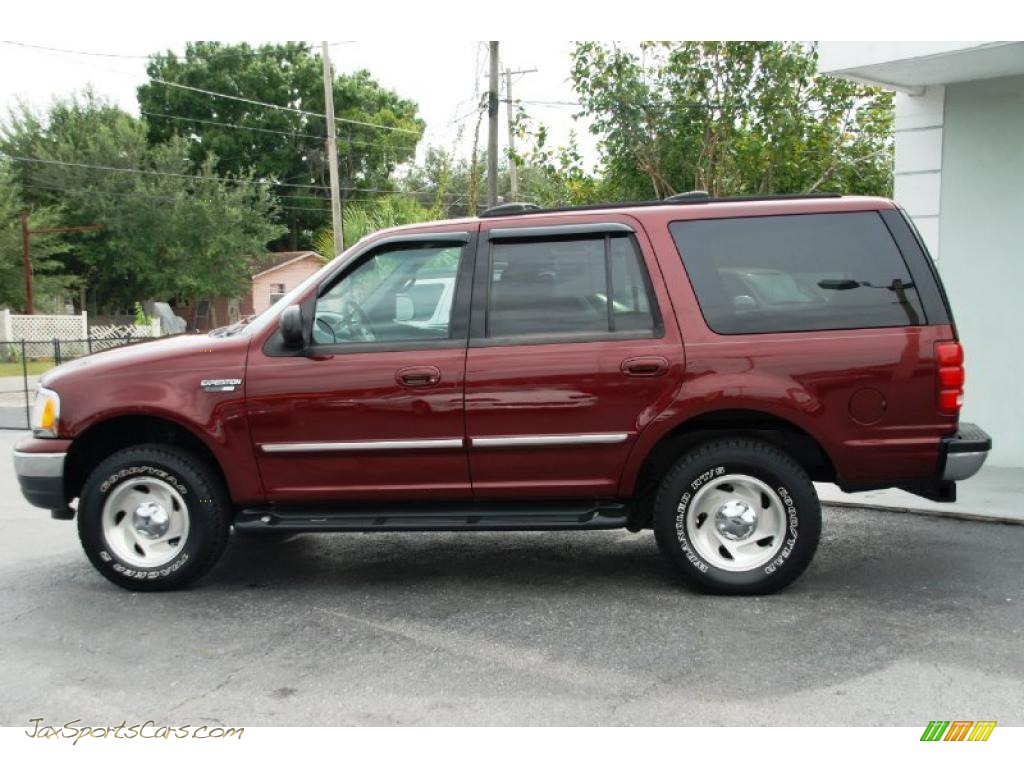 FORD EXPEDITION 4X4 red