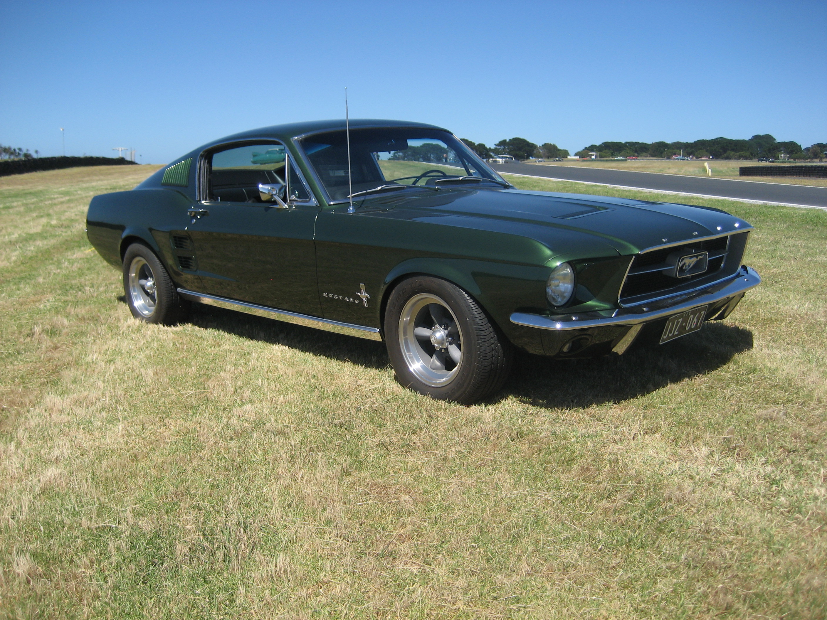 FORD MUSTANG 289 green