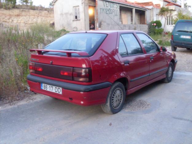 RENAULT 19 1.4 red