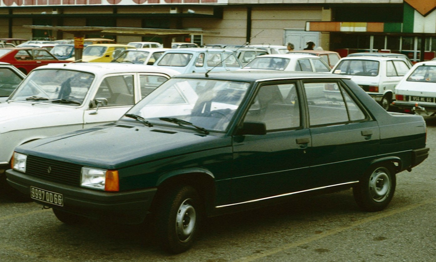 File:Renault 9 1.4 Spring special edition (11437938875).jpg - Wikimedia  Commons