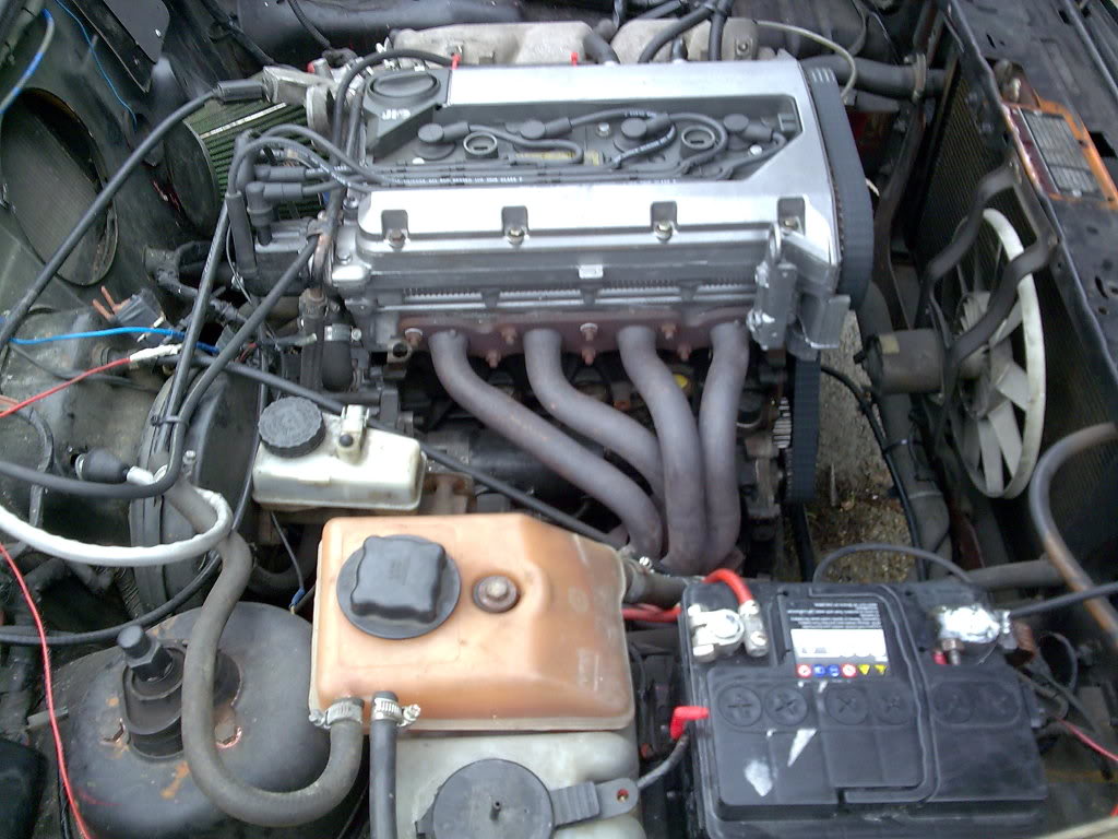 VOLVO 340 engine