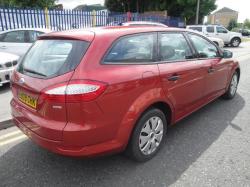 FORD MONDEO 1.8 ESTATE red