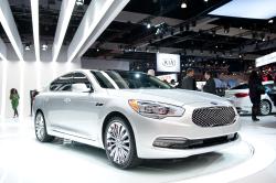 The 2015 KIA K900 is Classical and Reliable