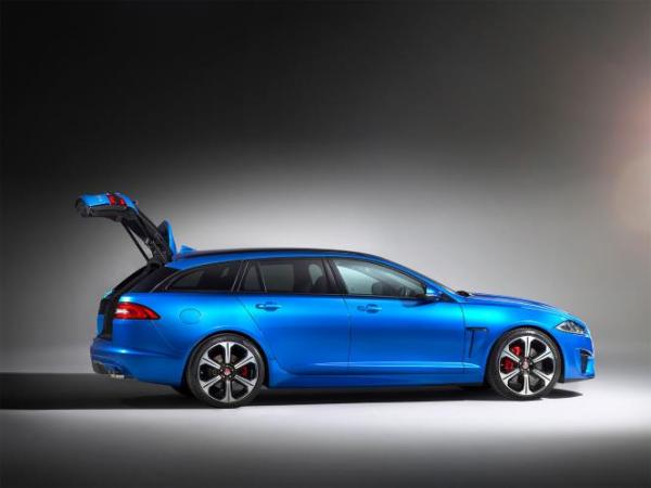 Jaguar shows off the XFR-S Sportbrake at Geneva Auto Show