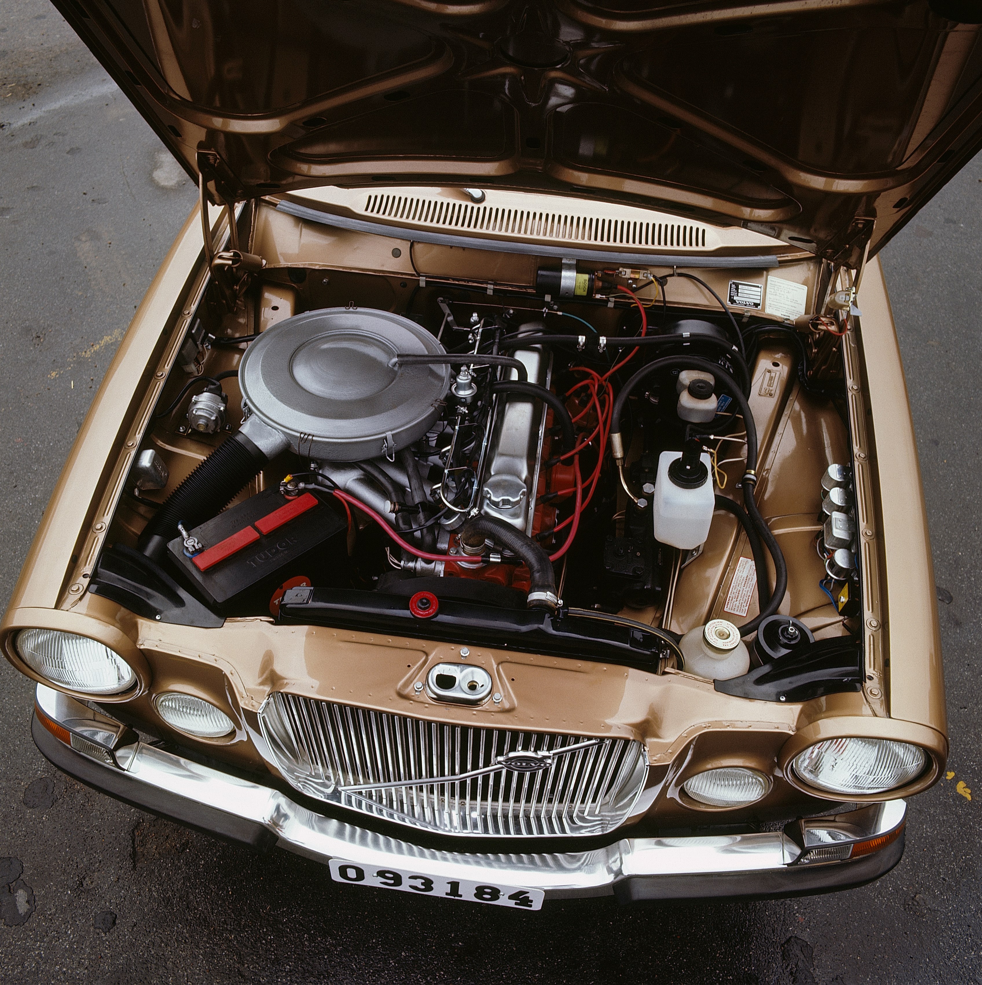 VOLVO 164