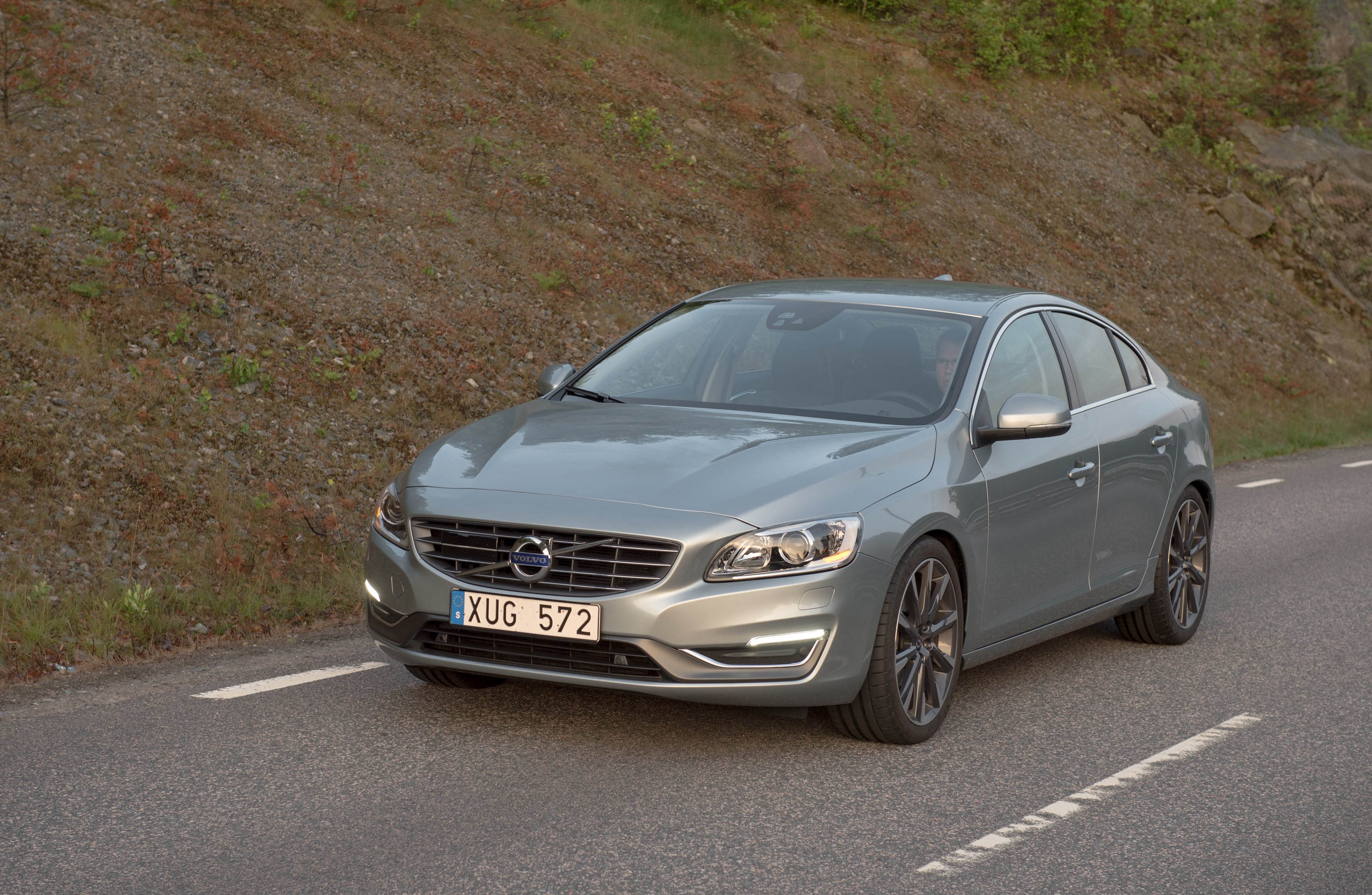 Машина Volvo s60