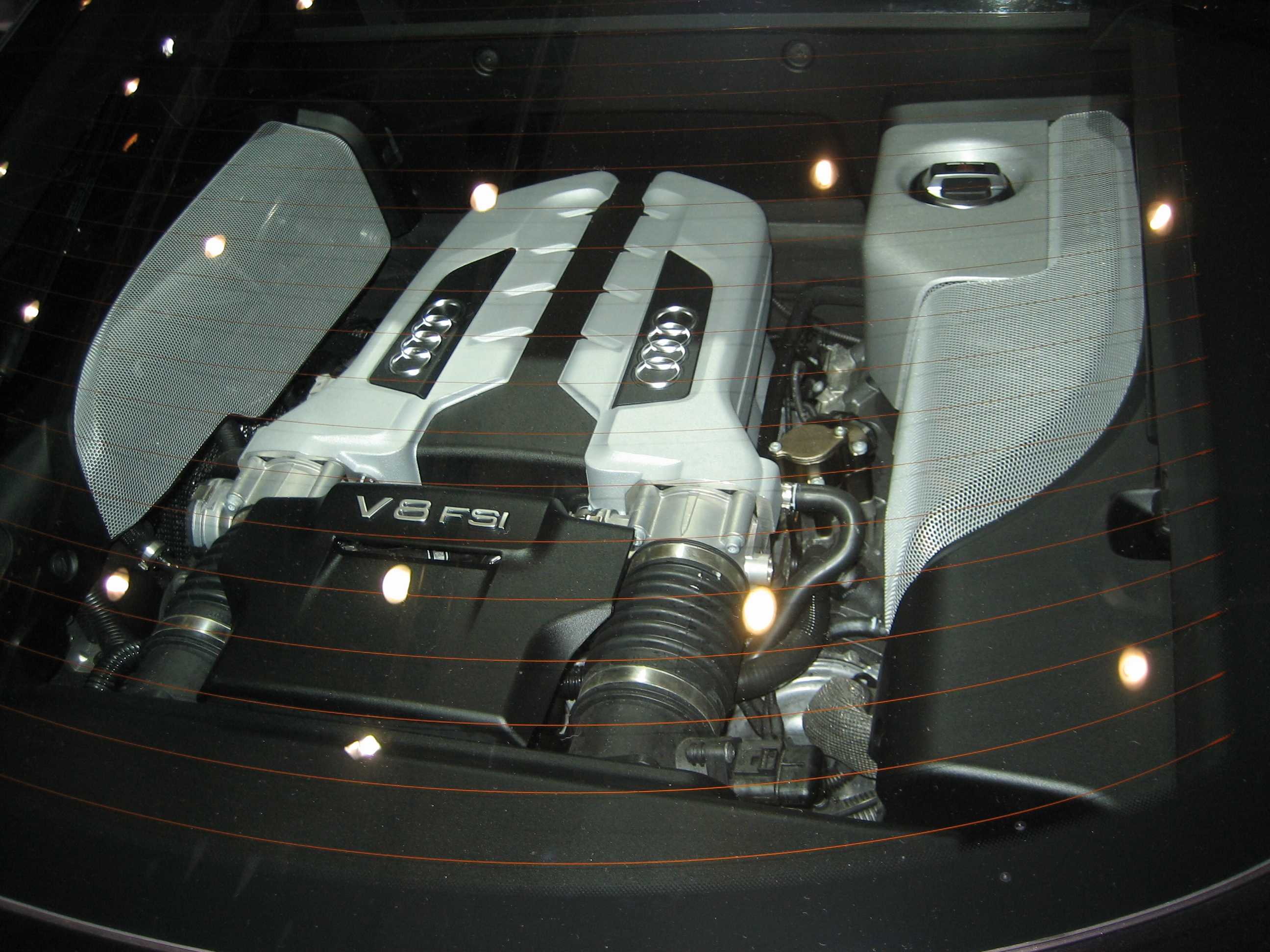 AUDI R8 engine