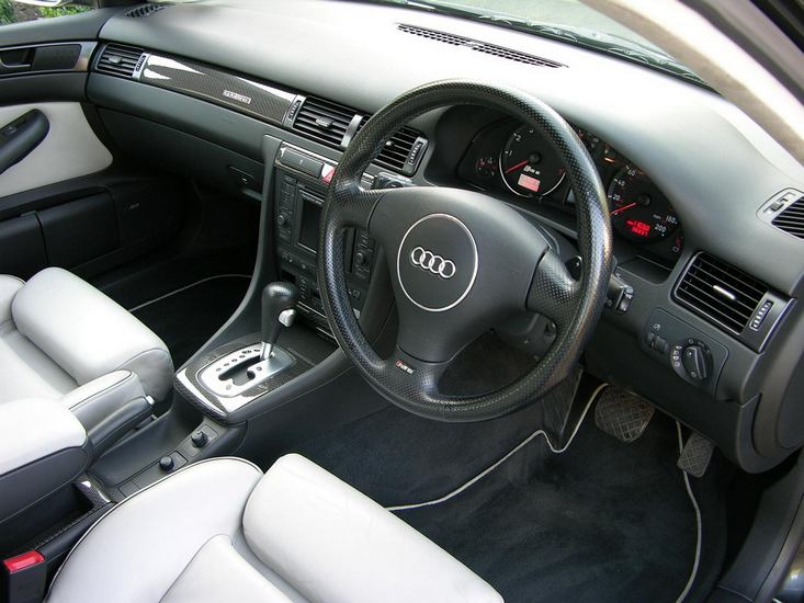 AUDI RS 6 interior
