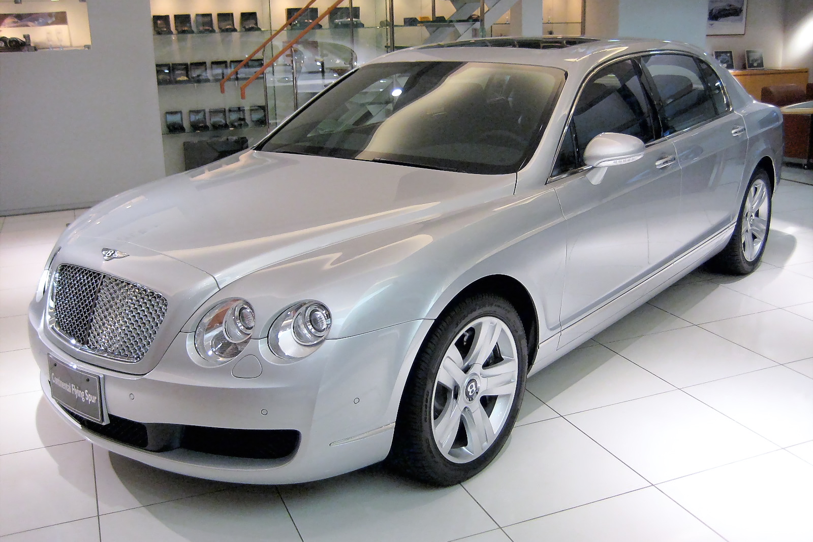 BENTLEY CONTINENTAL FLYING SPUR silver
