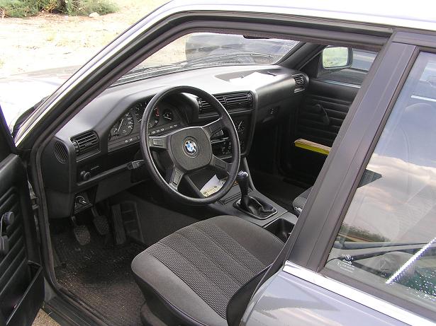 BMW 3 316I interior