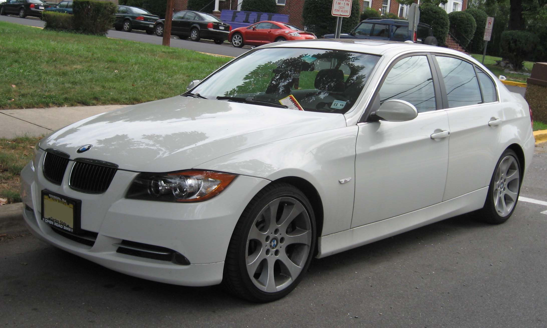 BMW 335 white