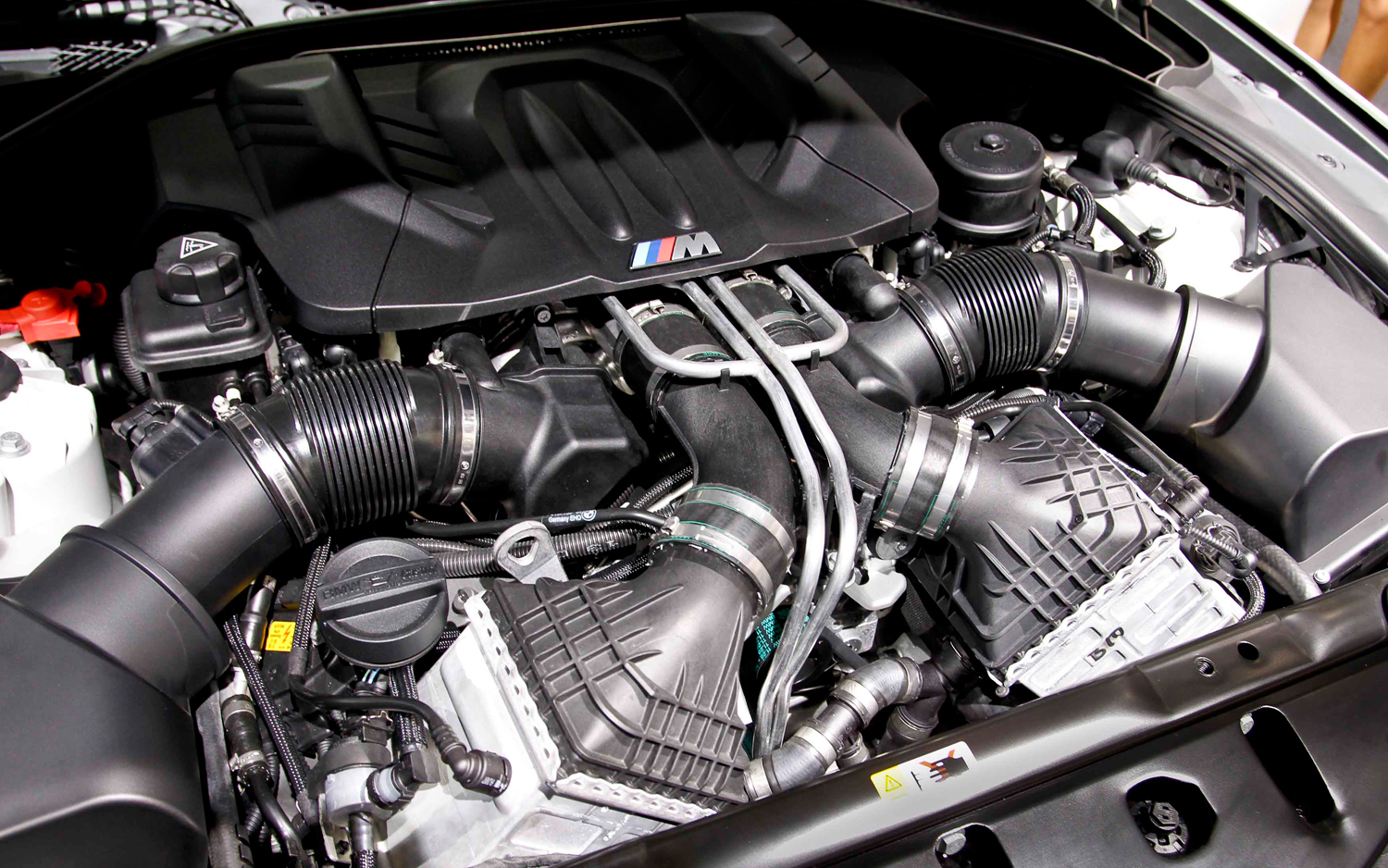 BMW M5 Review And Photos