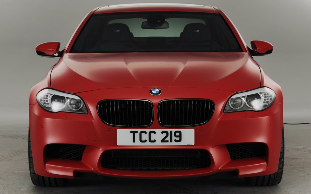 BMW M5 red