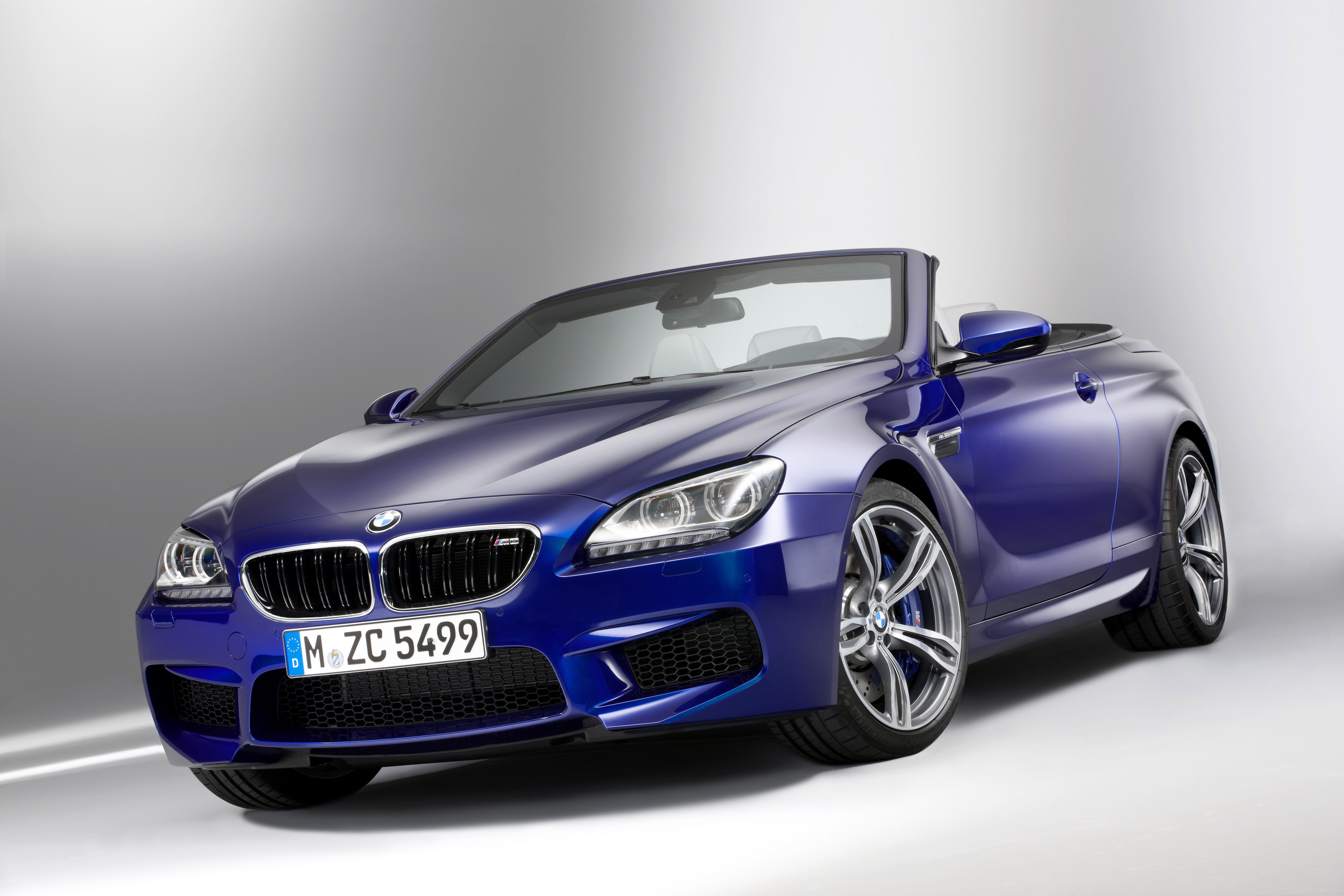 BMW M6 blue