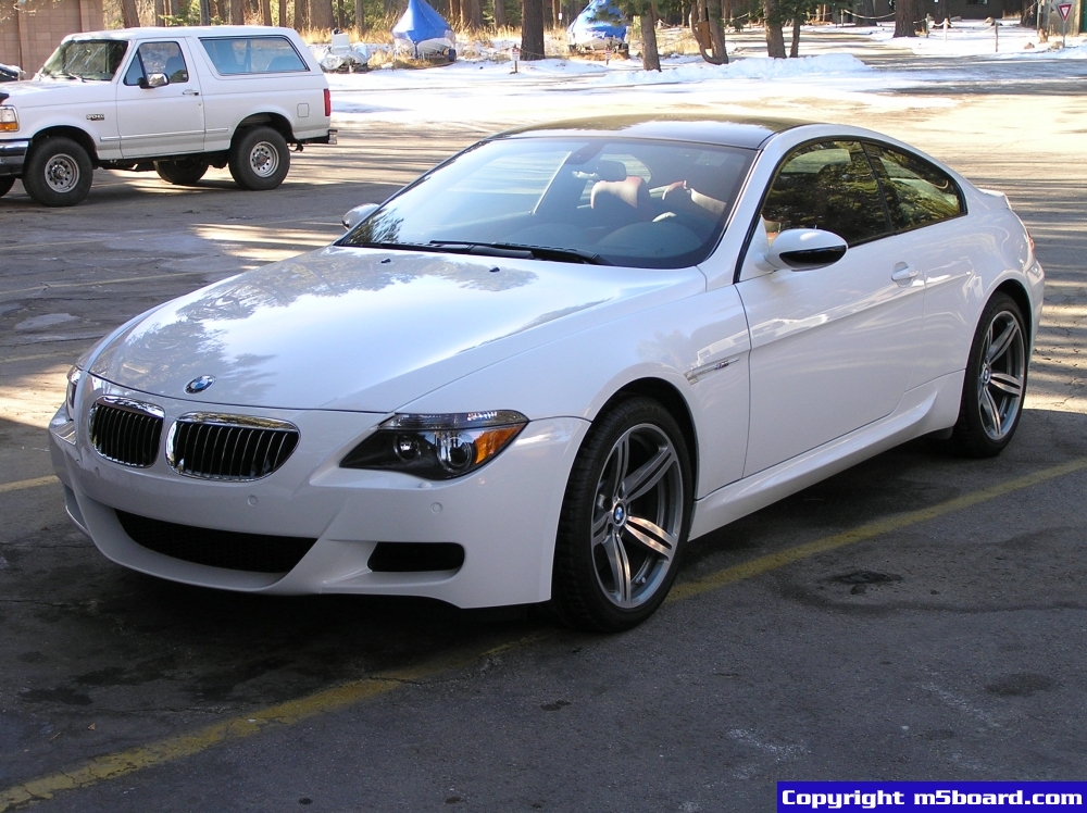 BMW M6 white