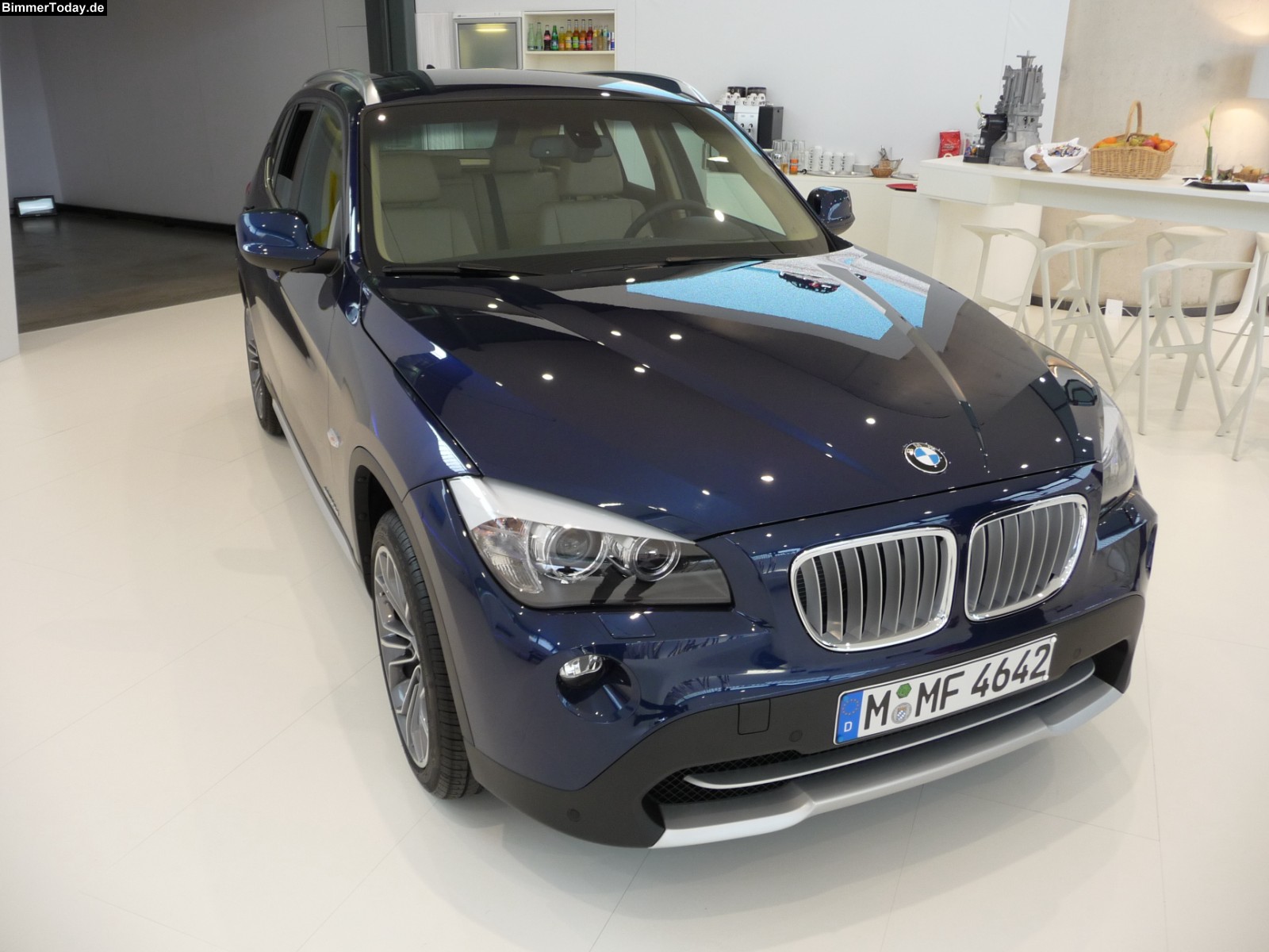 BMW X1 20D blue
