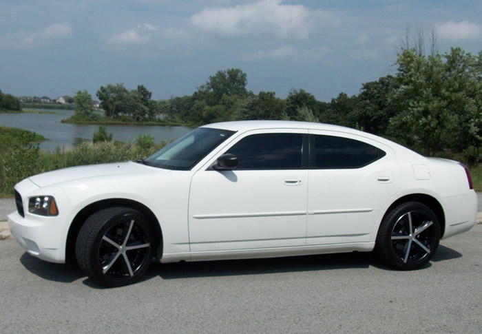 DODGE CHARGER white