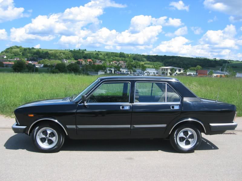 FIAT 132 black