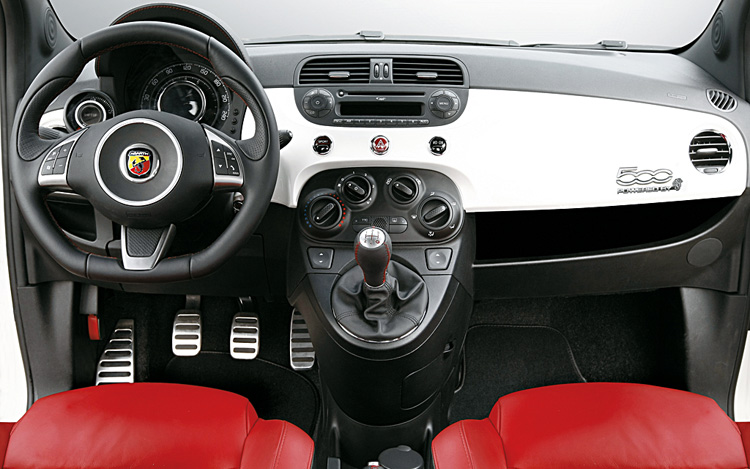 FIAT 500C interior
