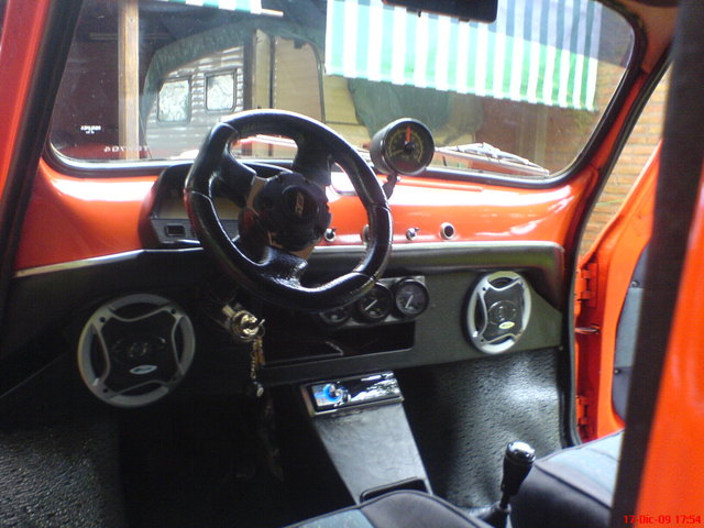 FIAT 600 interior