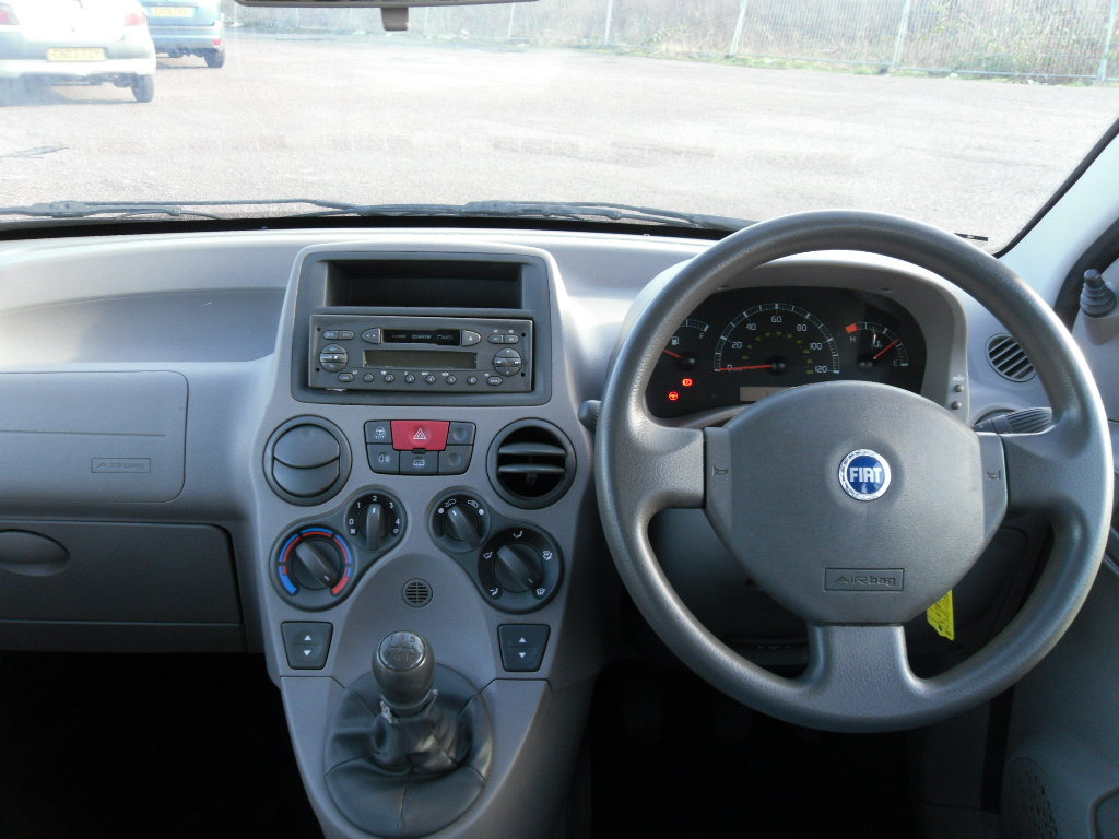 FIAT PANDA 1.1 interior