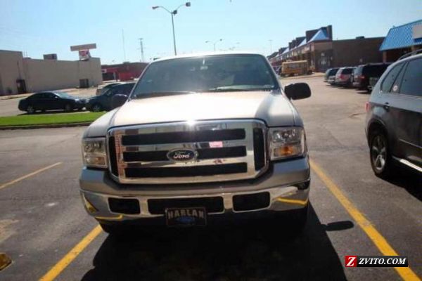 FORD EXCURSION silver