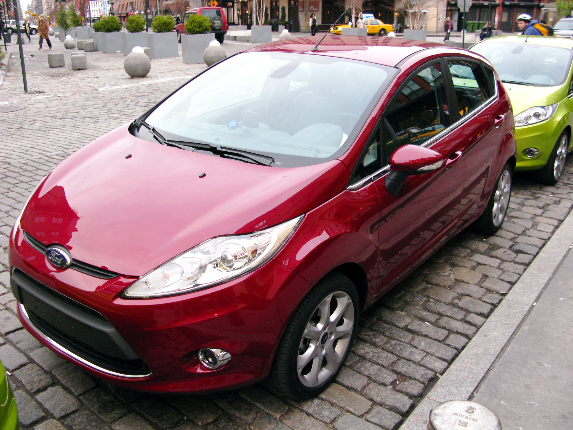 FORD FIESTA red
