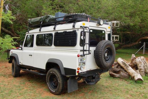 LAND ROVER DEFENDER - Review and photos