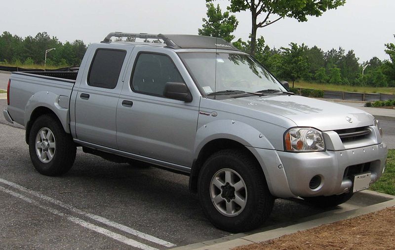 NISSAN FRONTIER 4X4 silver
