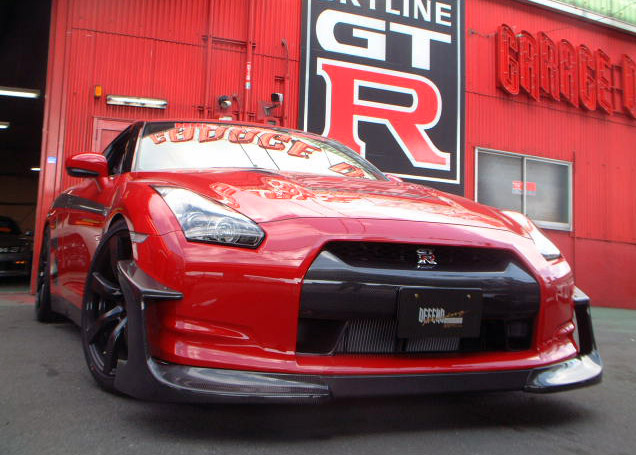 NISSAN GT-R red