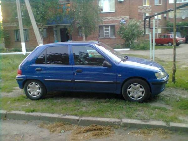 PEUGEOT 106 1.0 brown