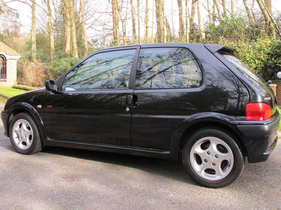 PEUGEOT 106 black