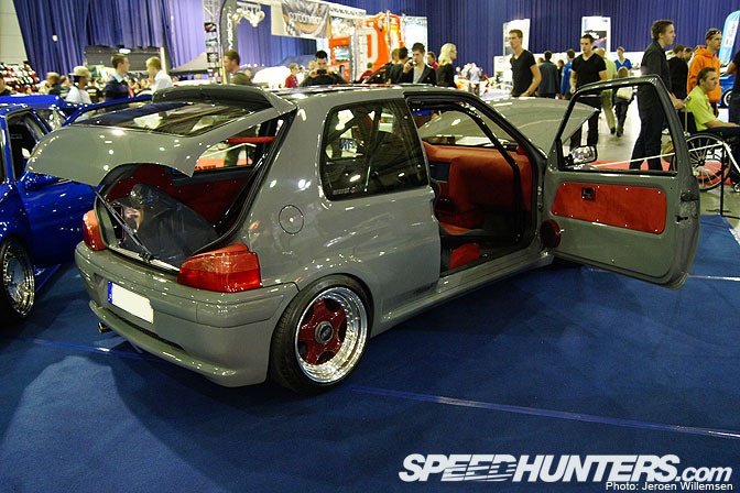 PEUGEOT 106 brown