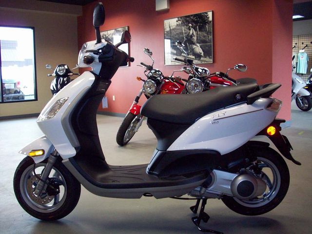 PIAGGIO FLY red