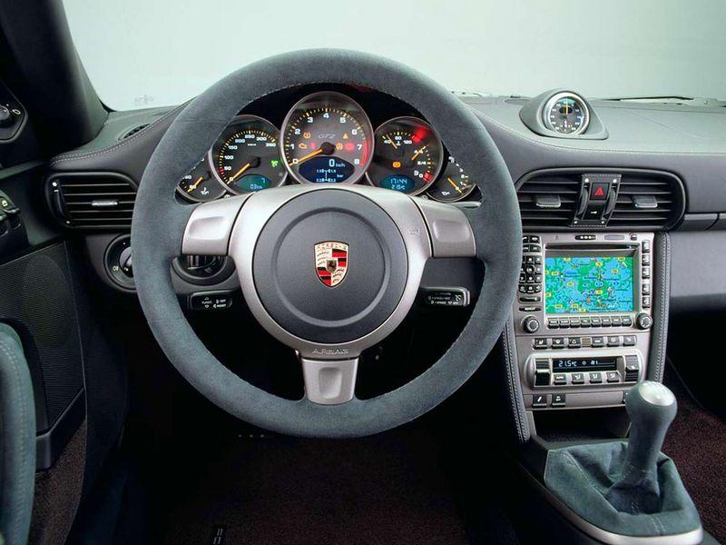 PORSCHE 911 interior