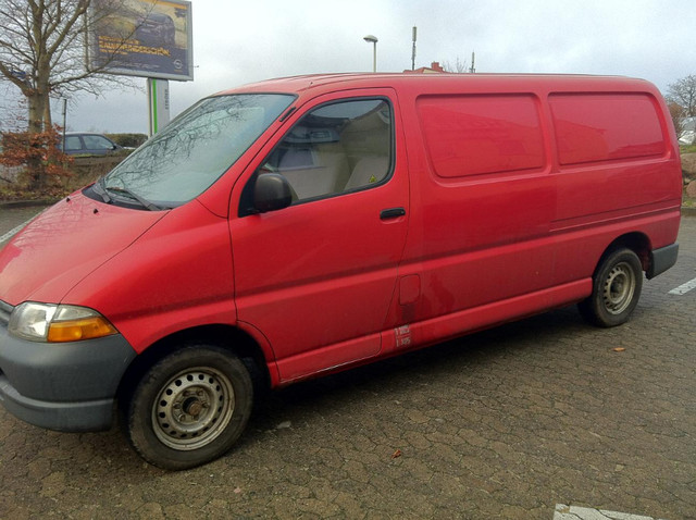 TOYOTA HIACE red