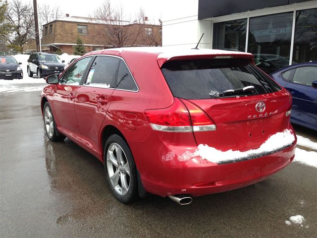 TOYOTA VENZA red