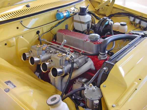 VOLVO 140 engine