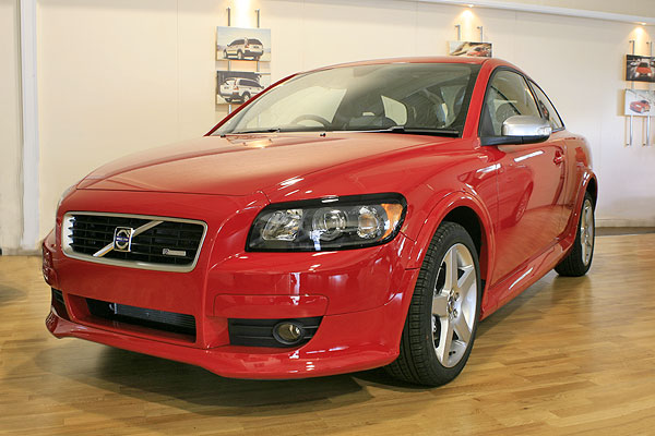 VOLVO C30 2.0D red