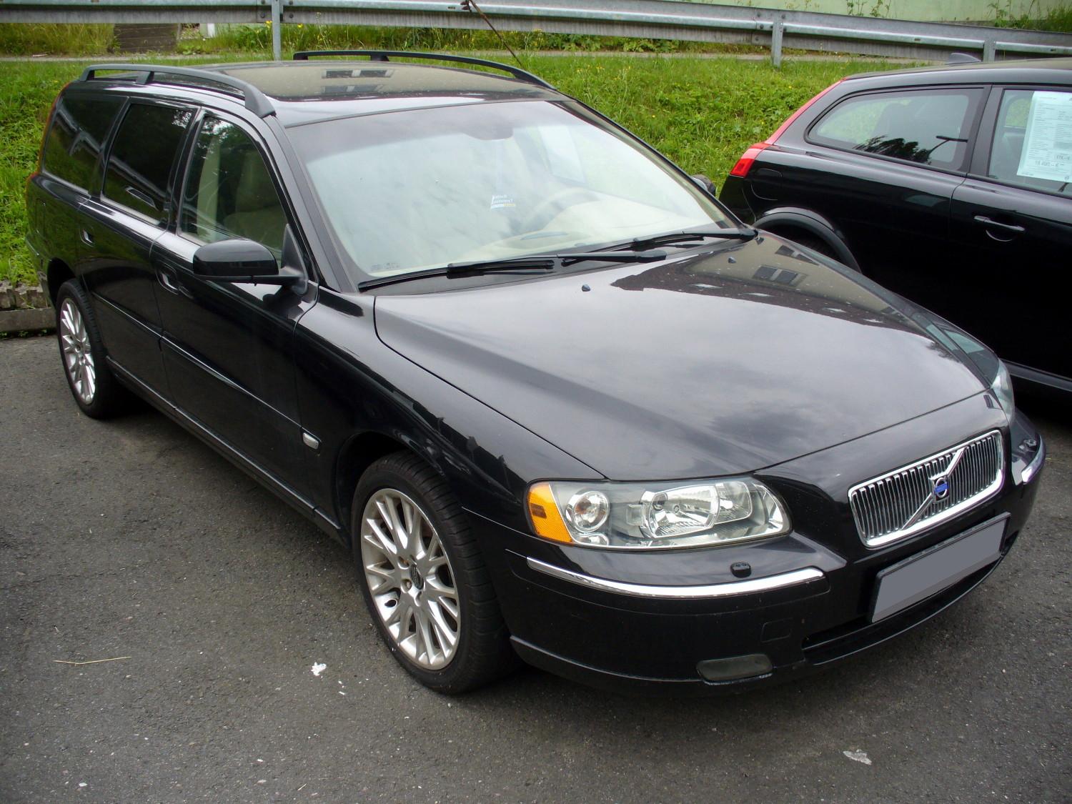 Купить вольво в 70. Volvo v70 2.5. Volvo v70 d5. Volvo v70 2006. 2.4 Вольво v70.