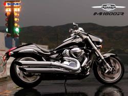 Suzuki Intruder