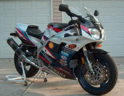 Yamaha FZR1000