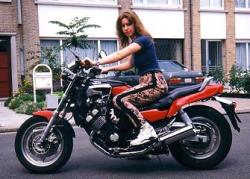 Yamaha FZX750