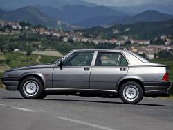 alfa romeo 75 2.0